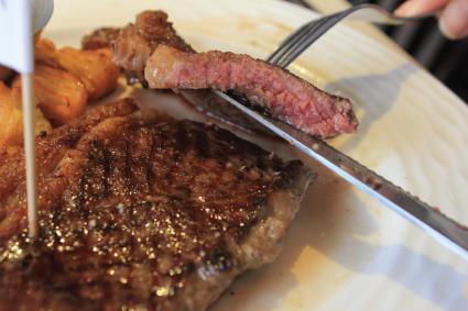 Các mem sành beefsteak chớ quên mức độ nướng của steak