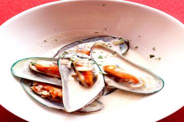 CREAMY MUSSELS SOUP